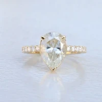 /public/photos/live/Pear Moissanite Hidden Halo Classic Engagement Ring 865 (4).webp